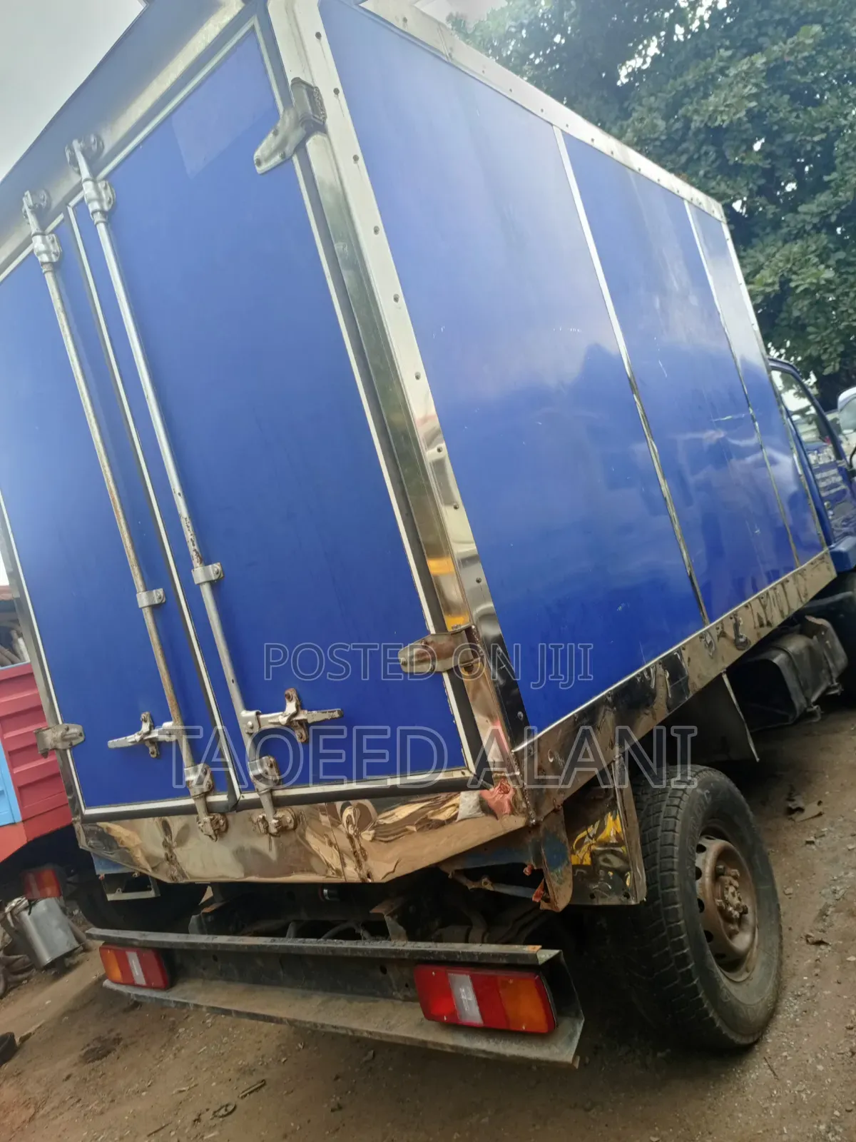 Nissan Cabstar 2000 Blue