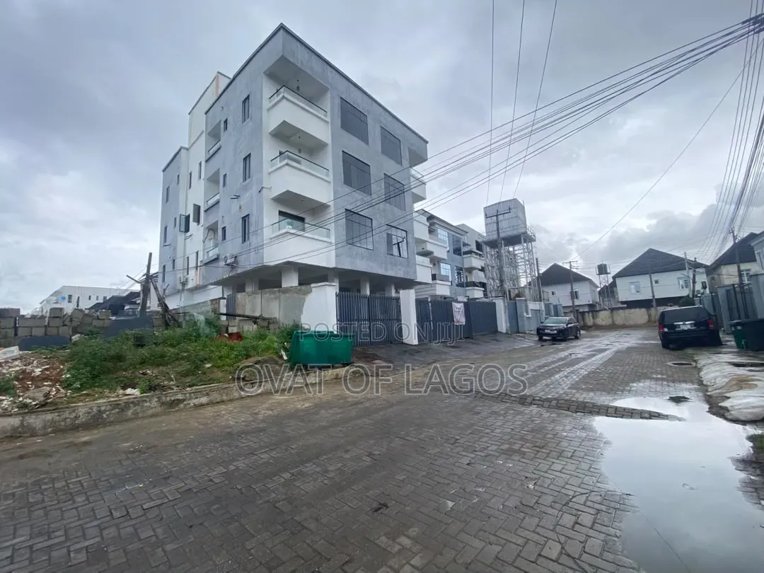 2bdrm Apartment in Chevron for sale