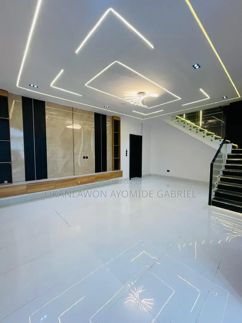 4bdrm Duplex in Lekki Palmcity for sale
