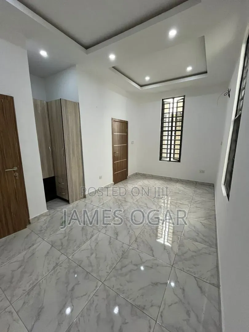 4bdrm Duplex in Orchid Road, Lekki Expressway for rent