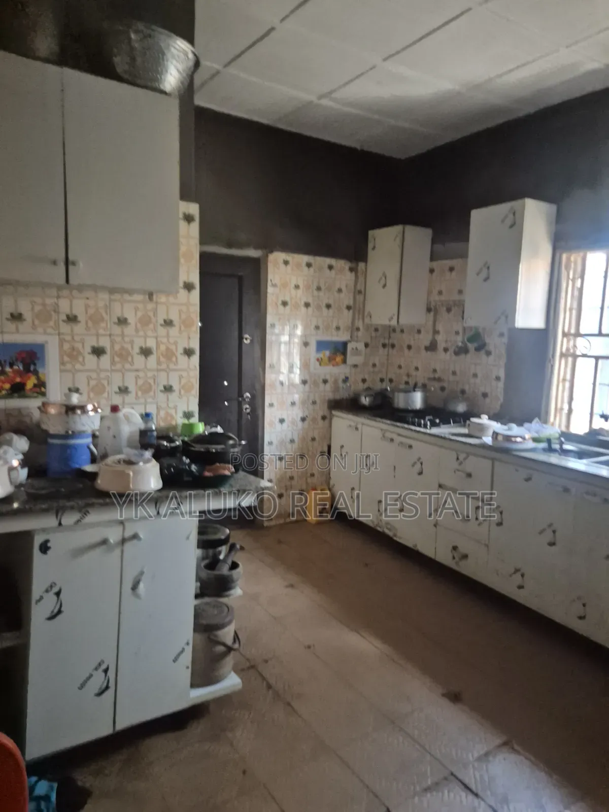 4bdrm Bungalow in Alagbado Estate for sale