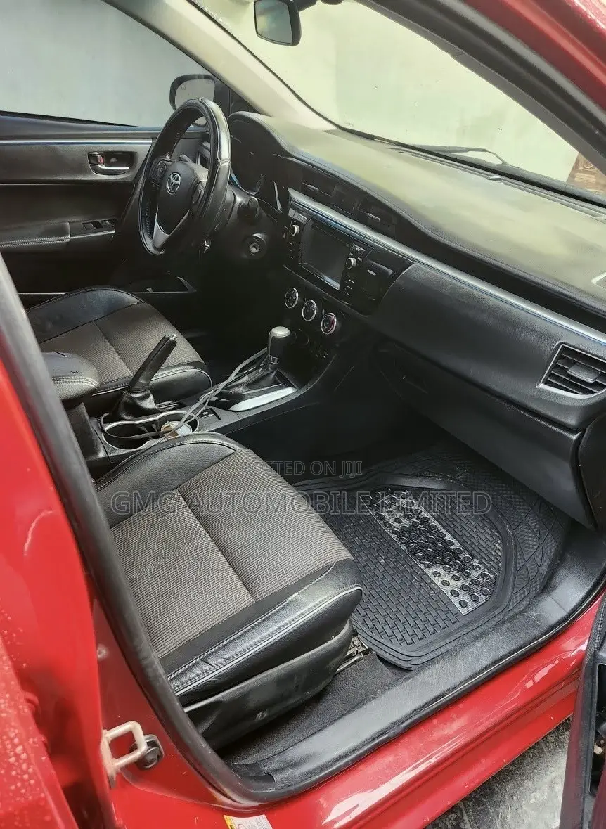 Toyota Corolla LE Eco 4dr Sedan (1.8L 4cyl CVT) 2015 Red