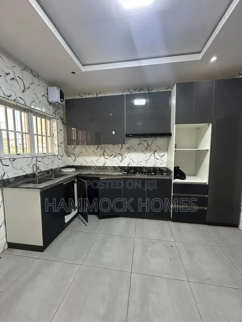 4bdrm Duplex in Carlton Gate Estate,, Akobo for rent