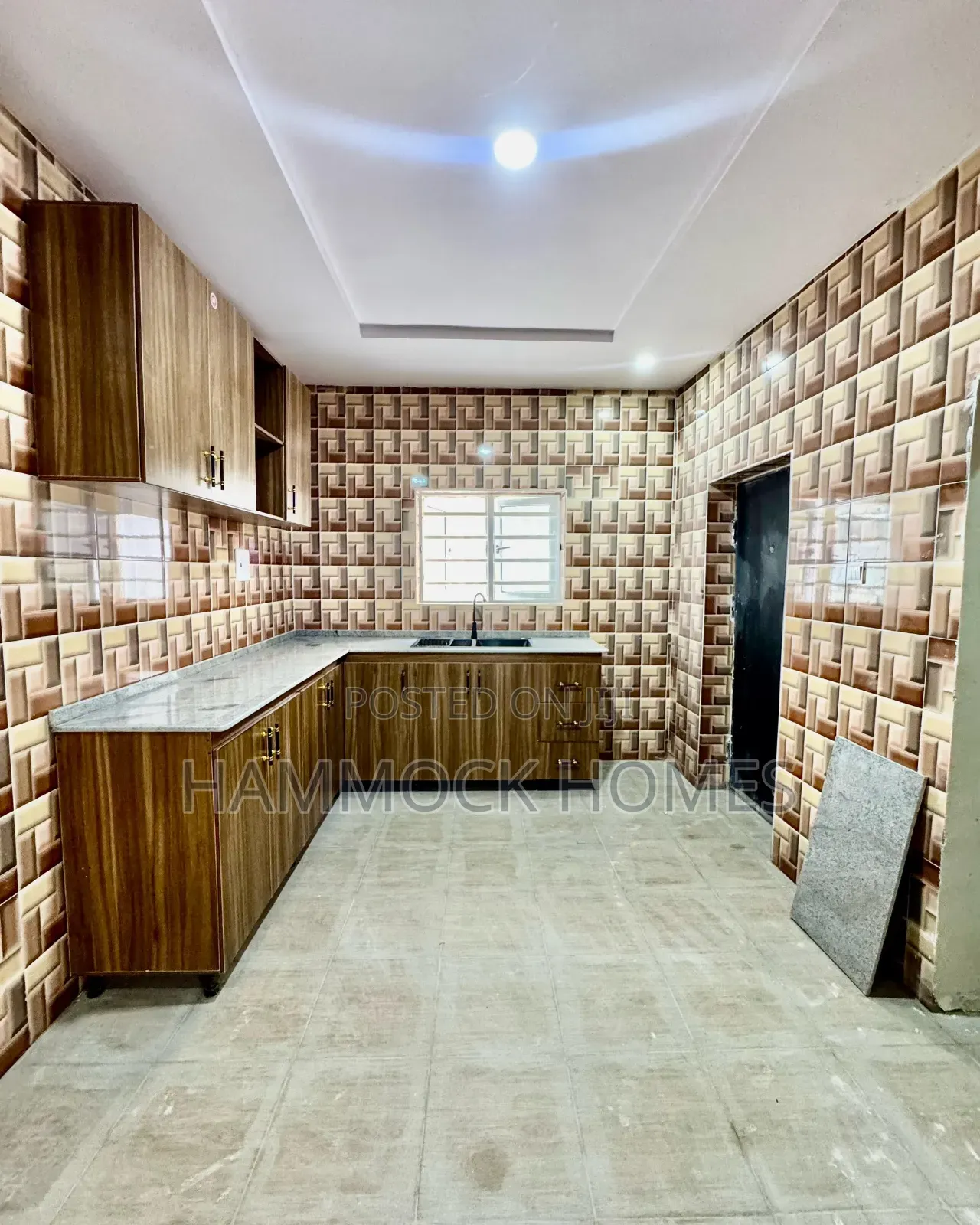 3bdrm Duplex in Kolapo Ishola Gra, Akobo for rent