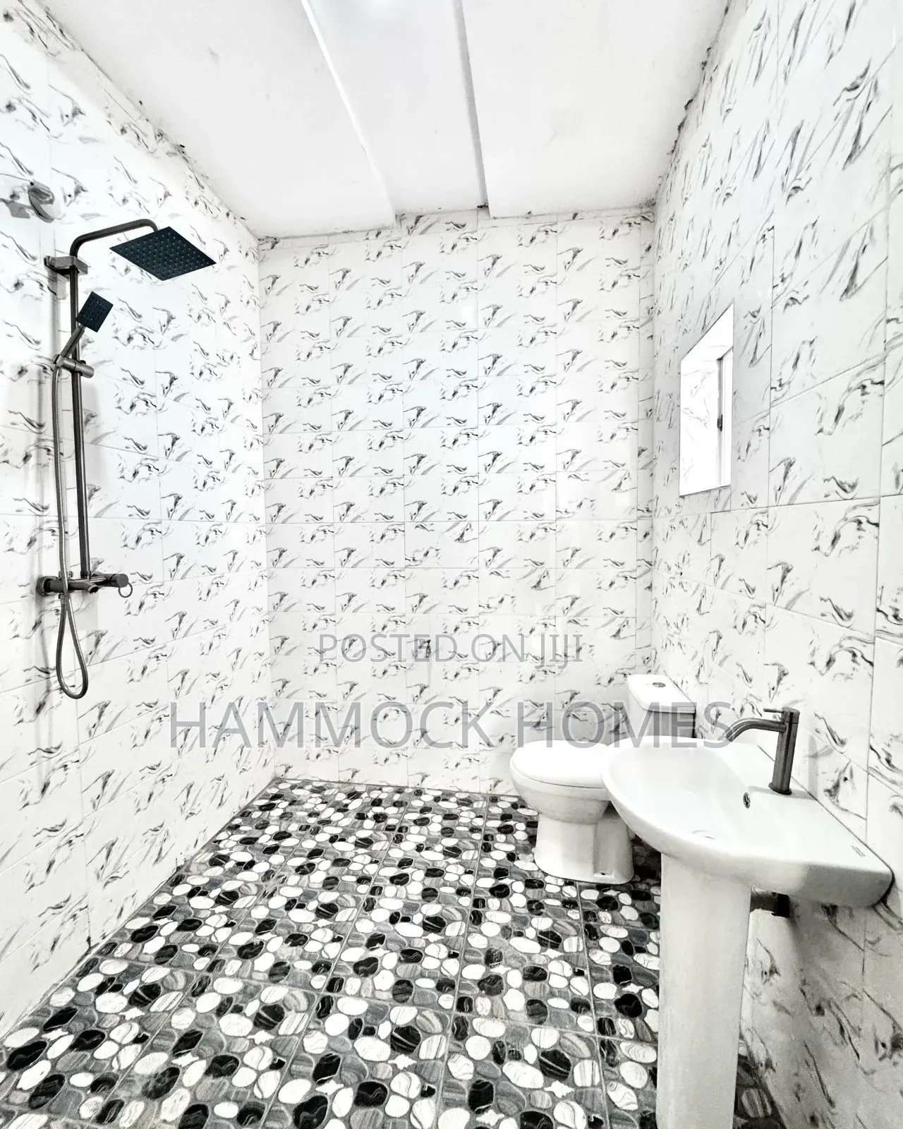 3bdrm Duplex in Kolapo Ishola Gra, Akobo for rent