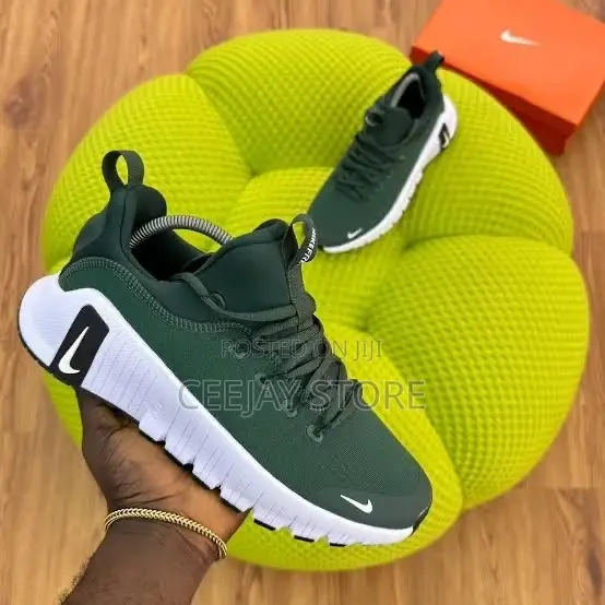 The Nike Free Metcon 6 Sneakers