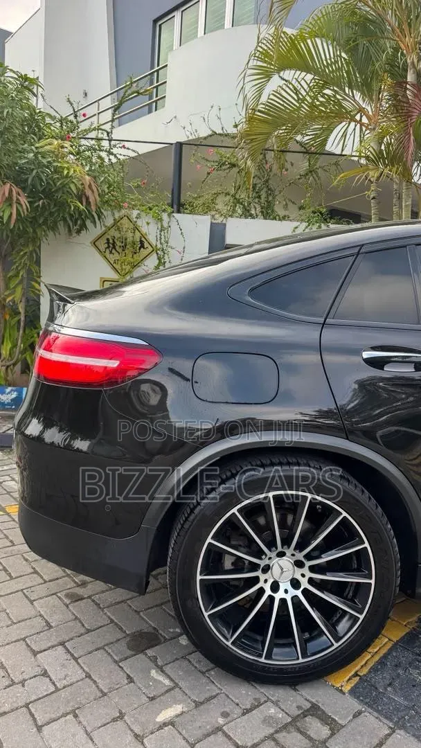 Mercedes-Benz GLC-Class 2017 Black