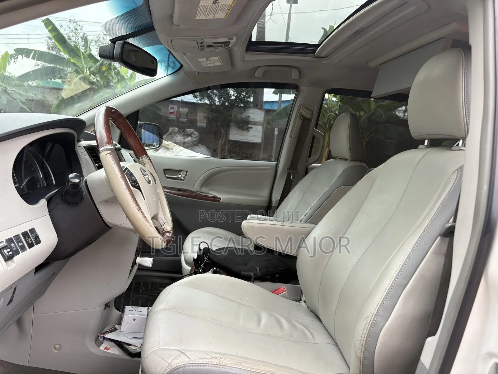 Toyota Sienna Limited Premium 7-Passenger 4dr Minivan (3.5L 6cyl 6A)
