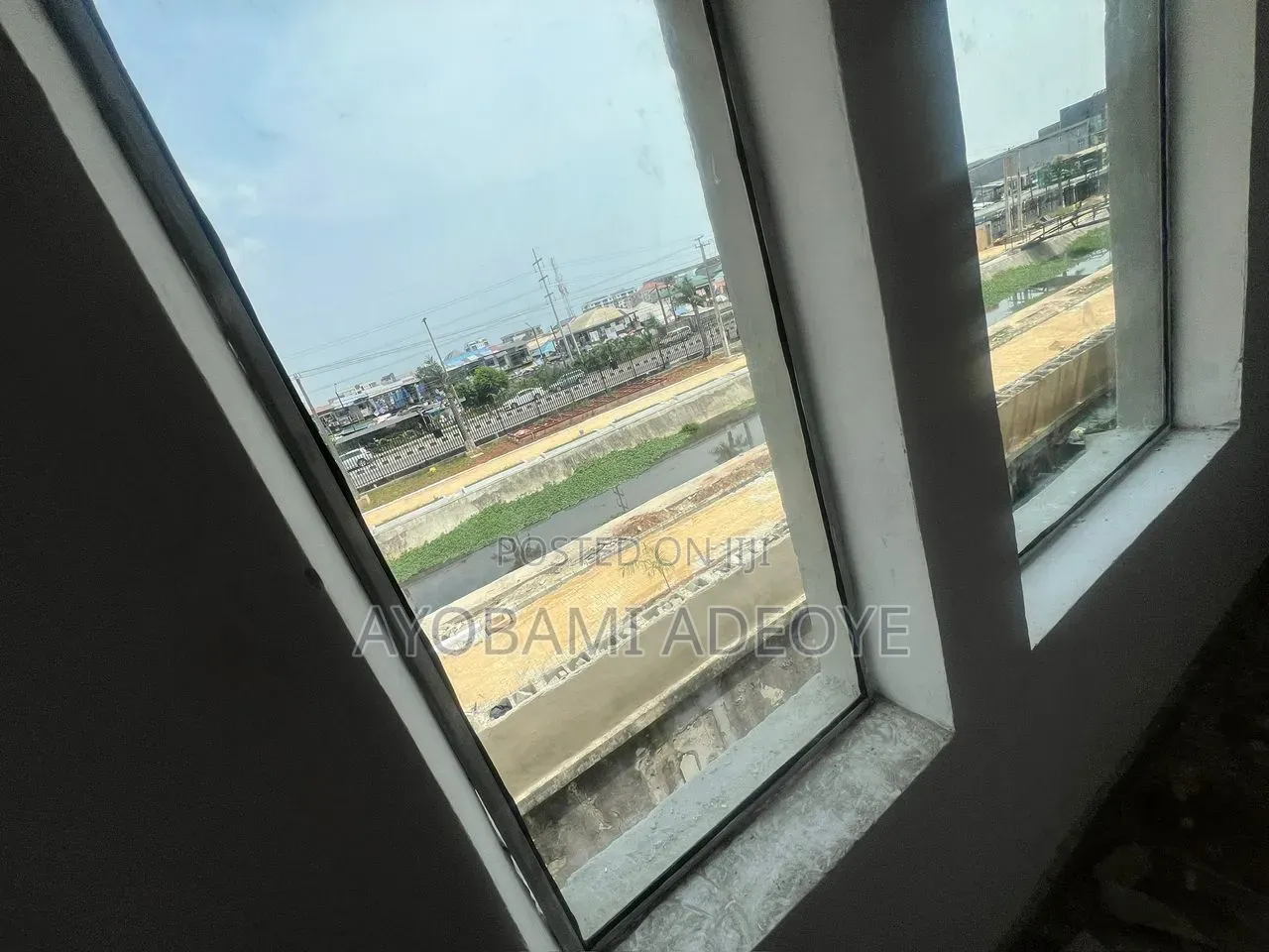 Shop Space to Let at Lekki Phase 1