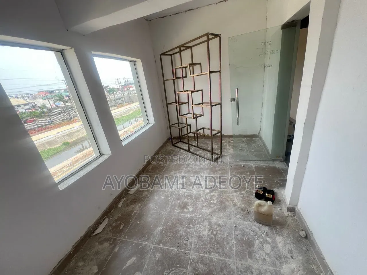 Shop Space to Let at Lekki Phase 1