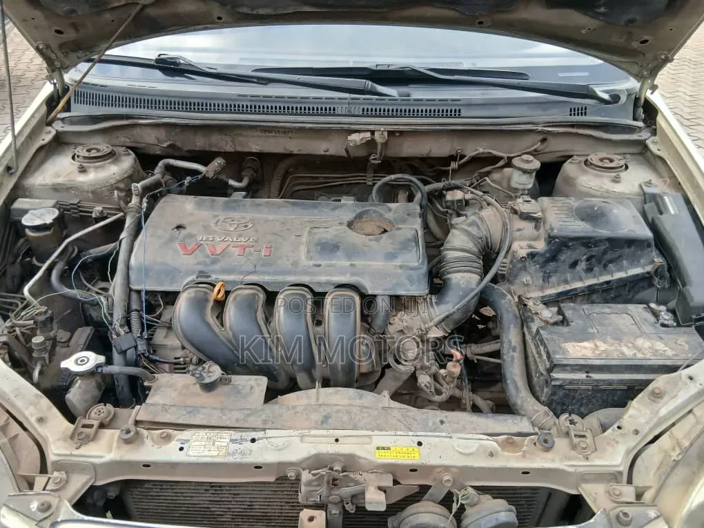 Toyota Corolla LE 2004 Silver