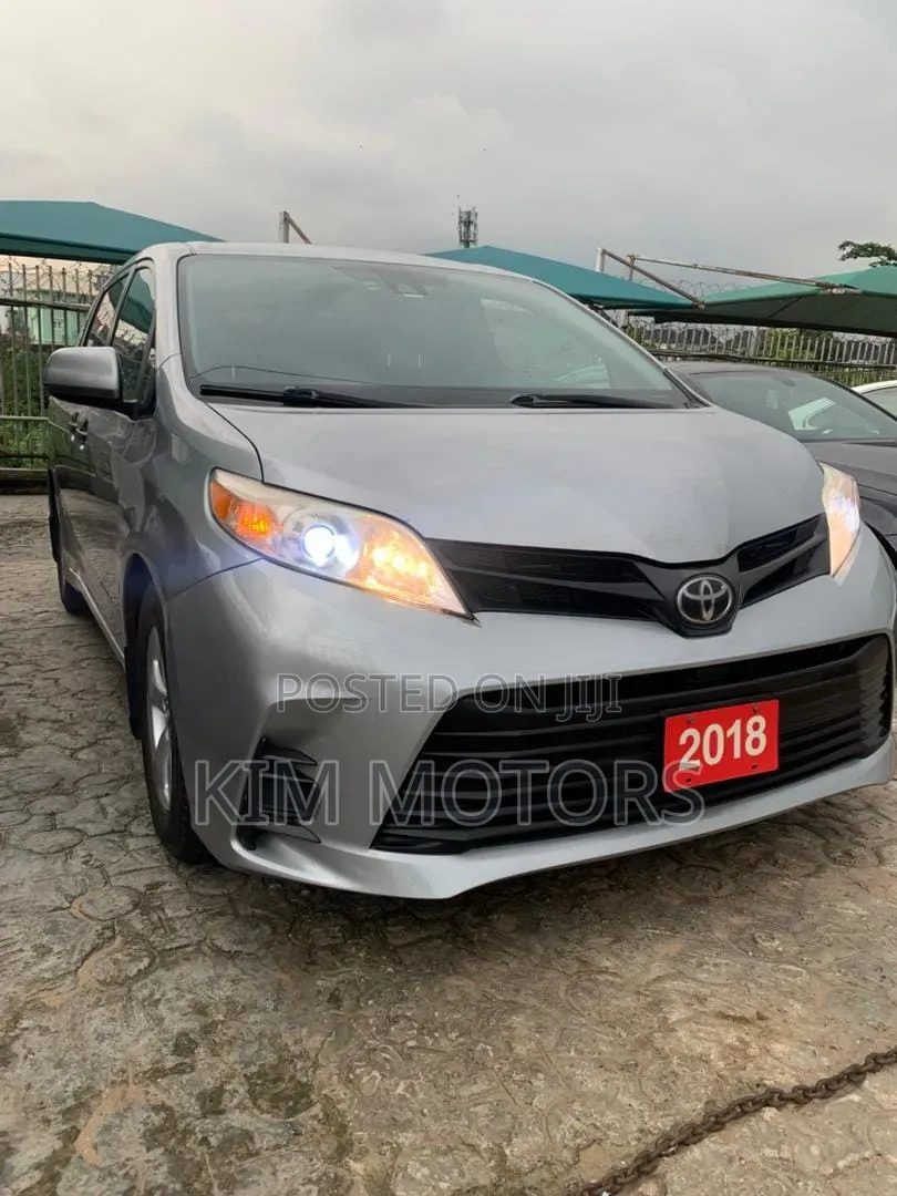 Toyota Sienna 2018 Gray