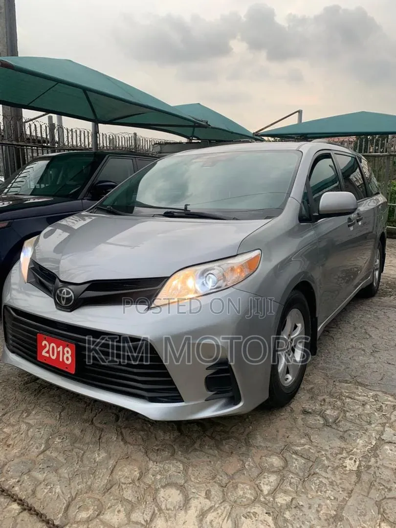 Toyota Sienna 2018 Gray