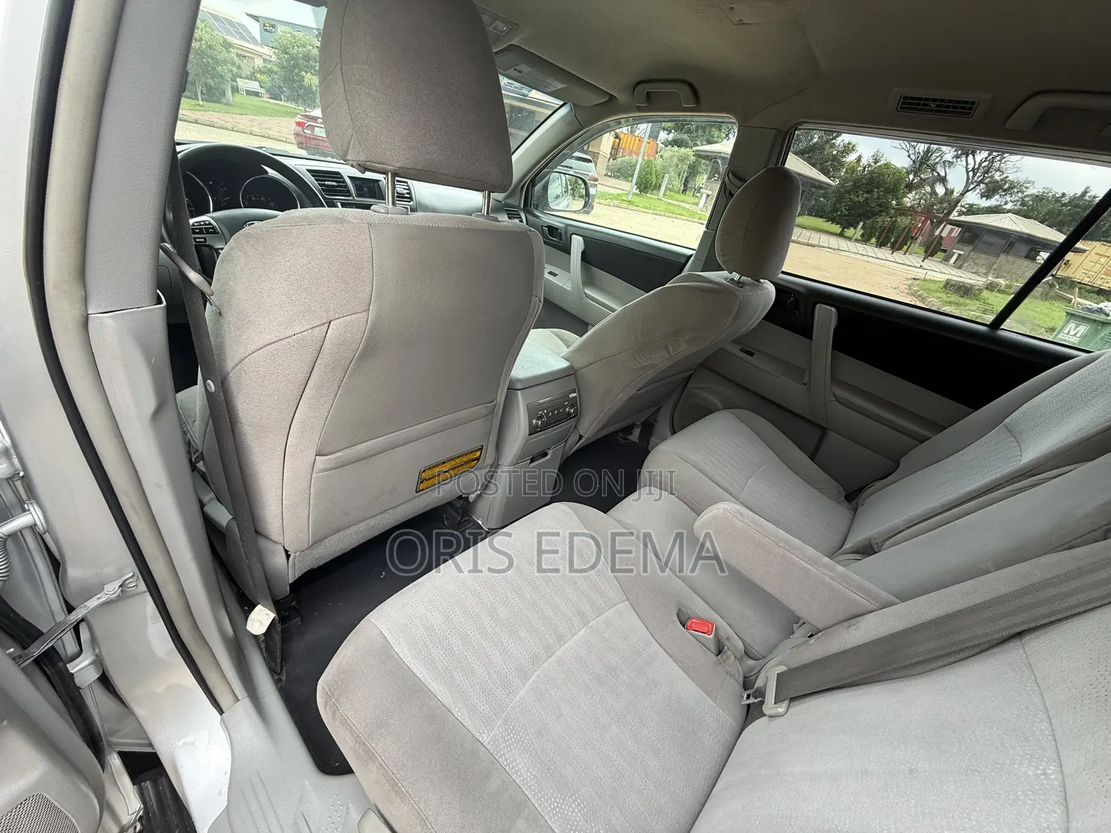 Toyota Highlander 3.5L 4WD 2013 Silver