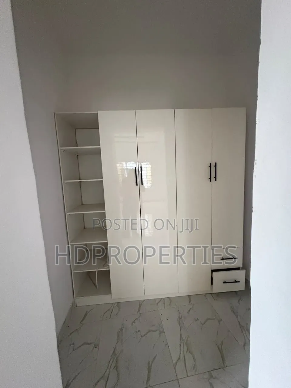 Mini Flat in Abudu Close Court, Lagos Island / Lagos Island for rent