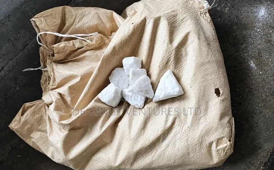 15 Kilos or Kg of White Chippings Stones for Decoration