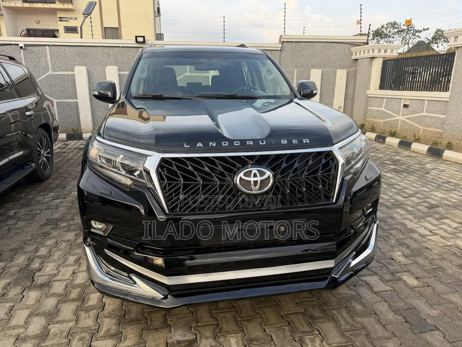Toyota Land Cruiser Prado 2018 Black