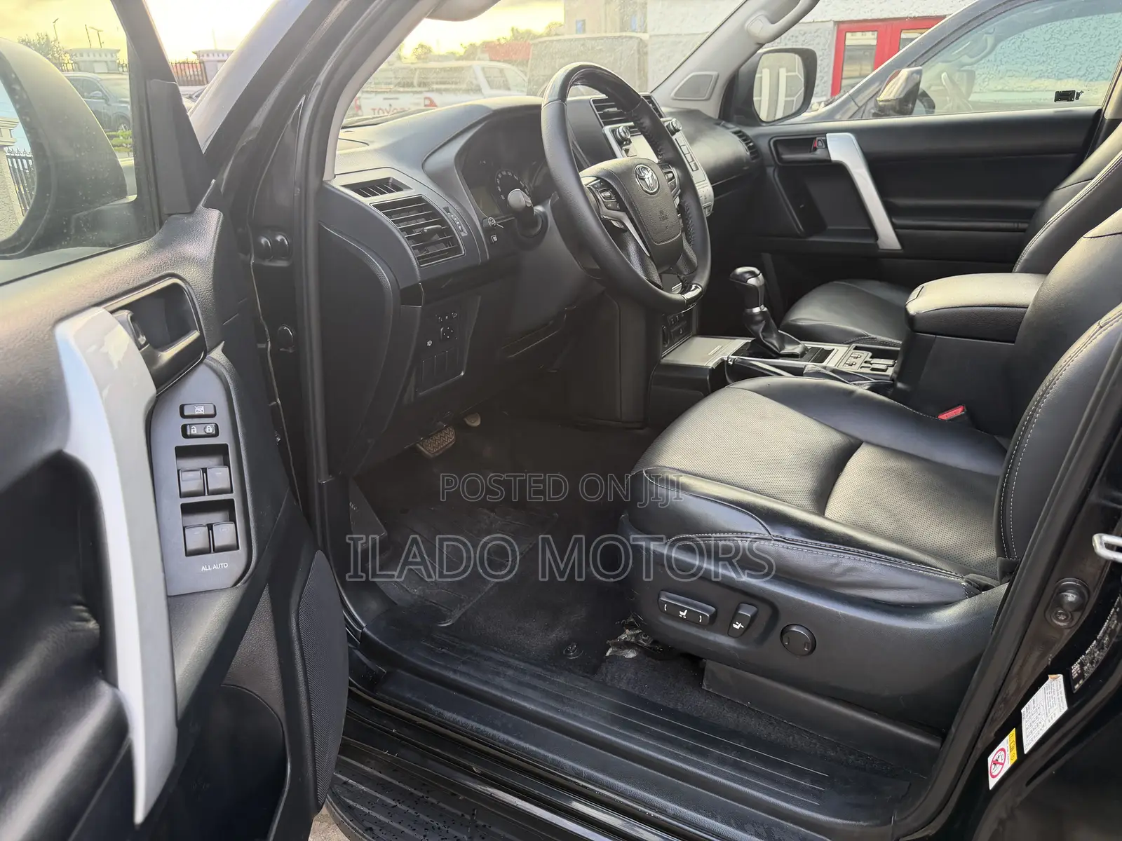 Toyota Land Cruiser Prado 2018 Black