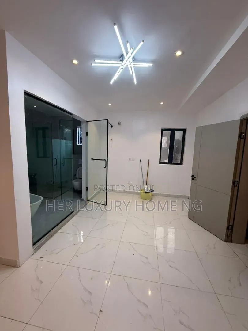 1bdrm Apartment in Babalola Garden for sale