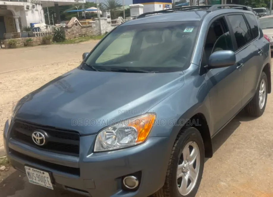 Toyota RAV4 2.5 2011 Blue