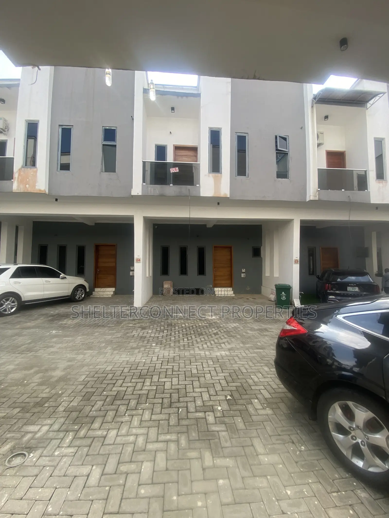 4bdrm Duplex in Ikota Gra Lekki for rent
