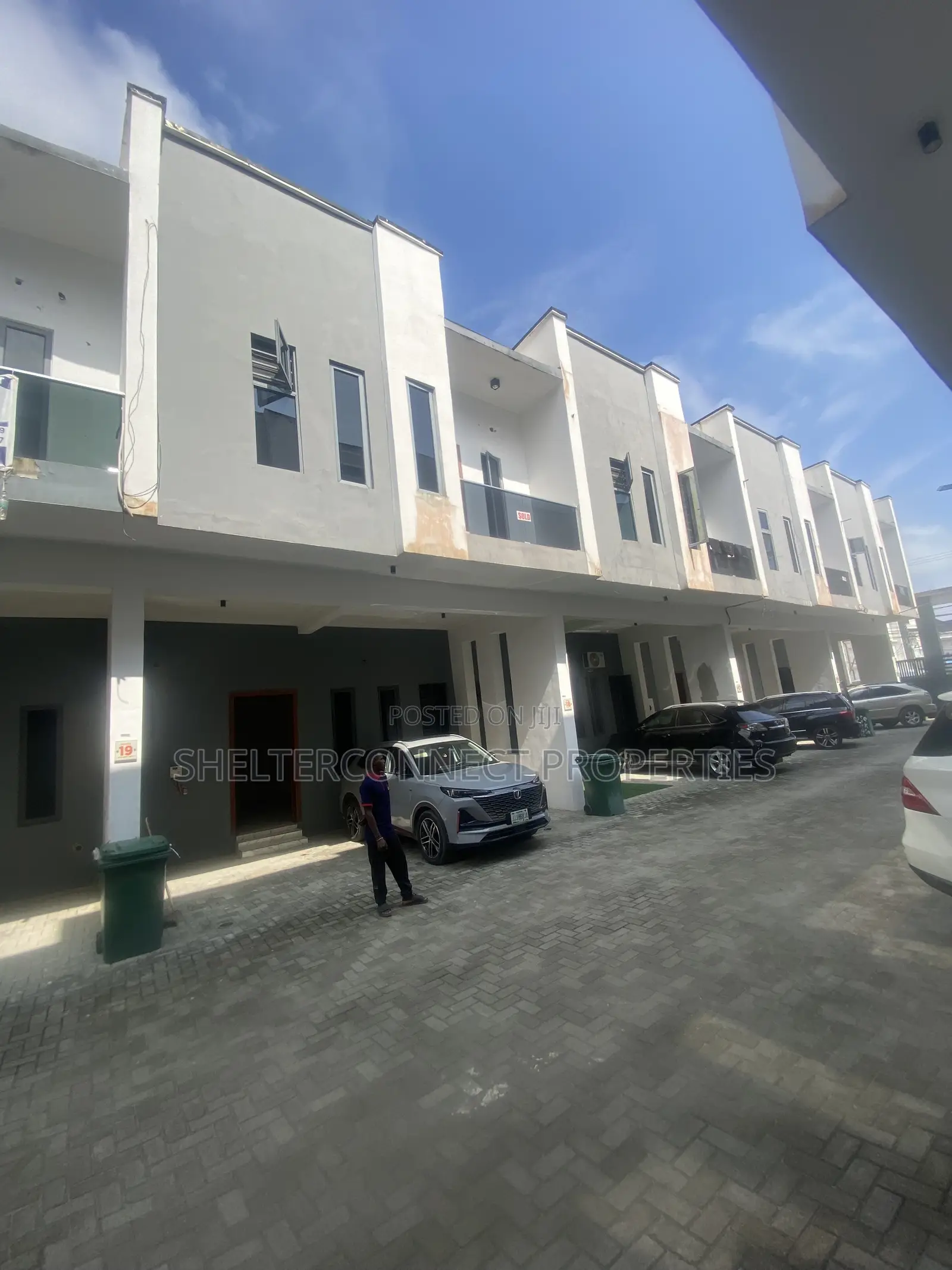 4bdrm Duplex in Ikota Gra Lekki for rent
