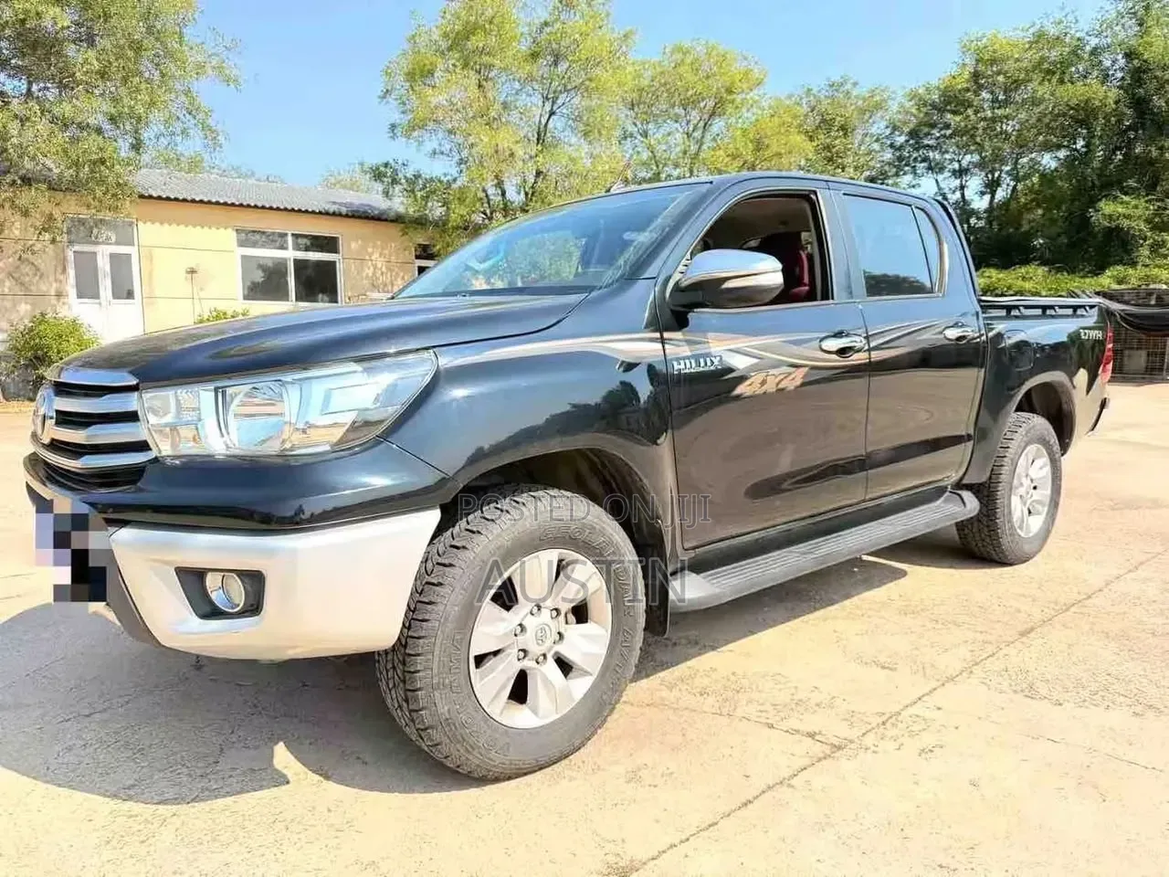 Toyota Hilux 2015 Black