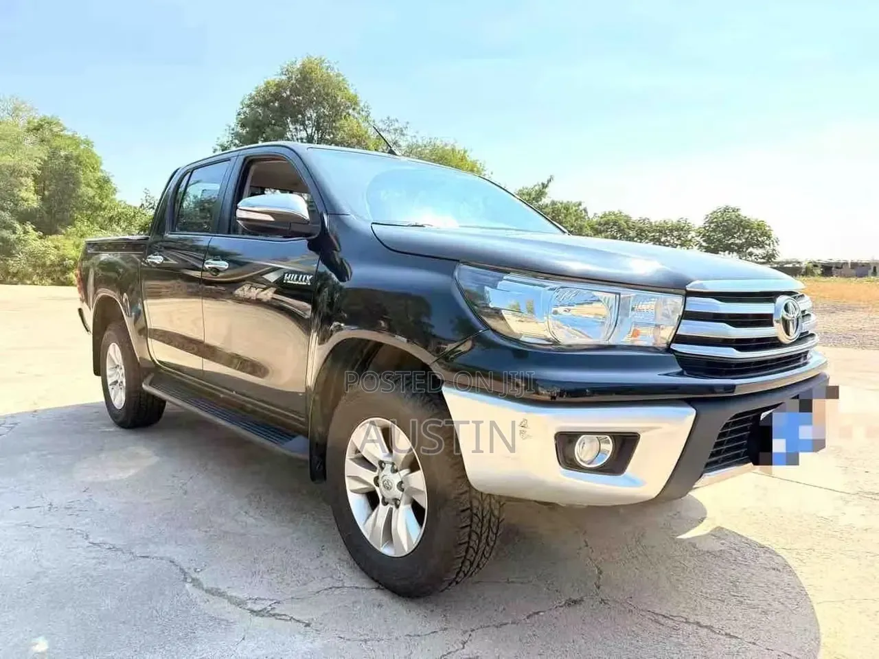 Toyota Hilux 2015 Black