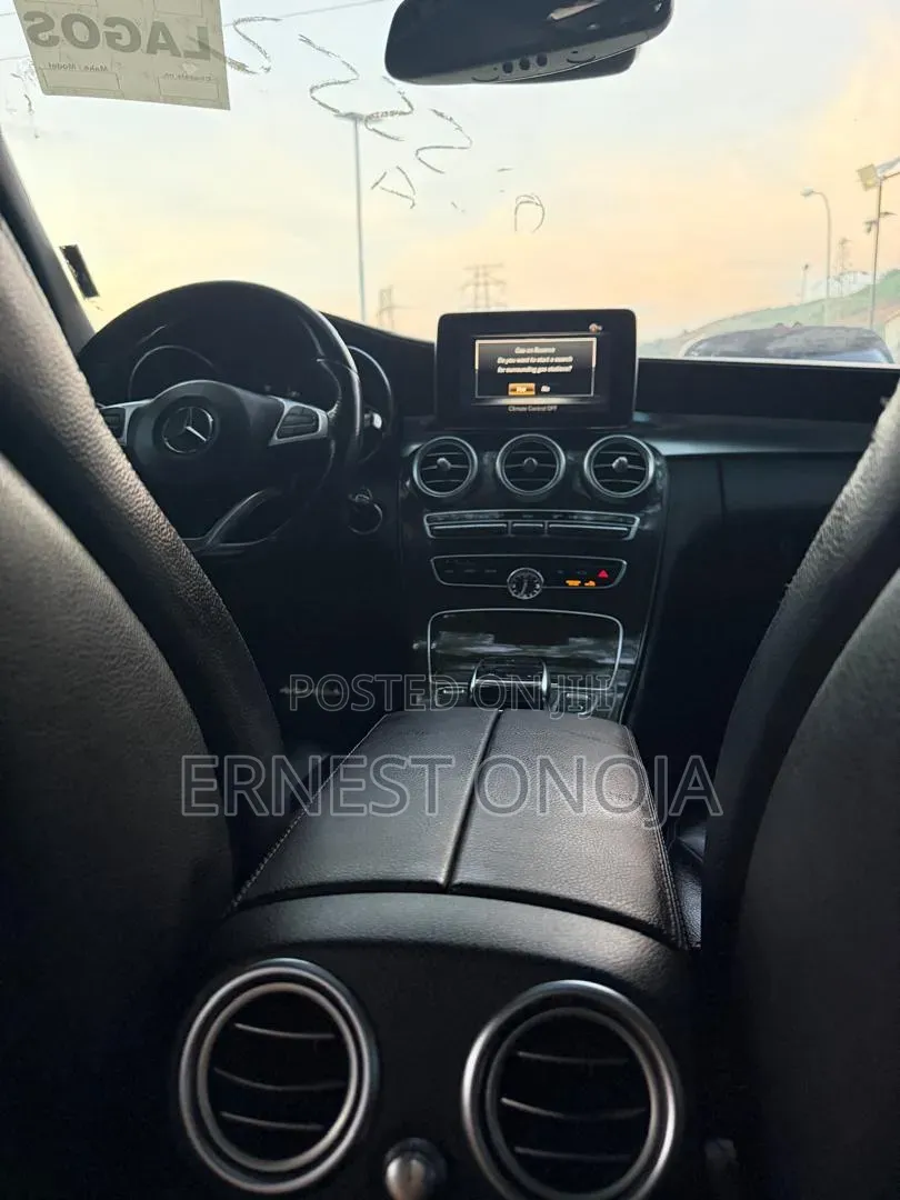 Mercedes-Benz C400 4Matic AWD Sedan (3.0L V6 7A) 2015 Black