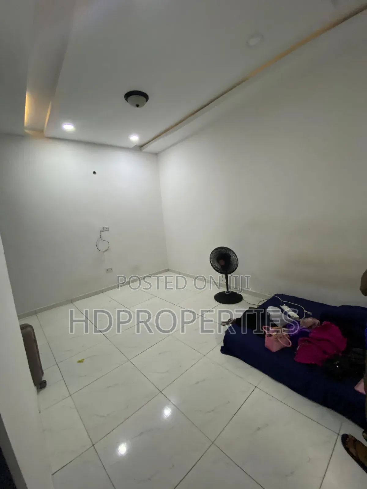 1bdrm Shared Apartment in Royal Pine, Lagos Island / Lagos Island