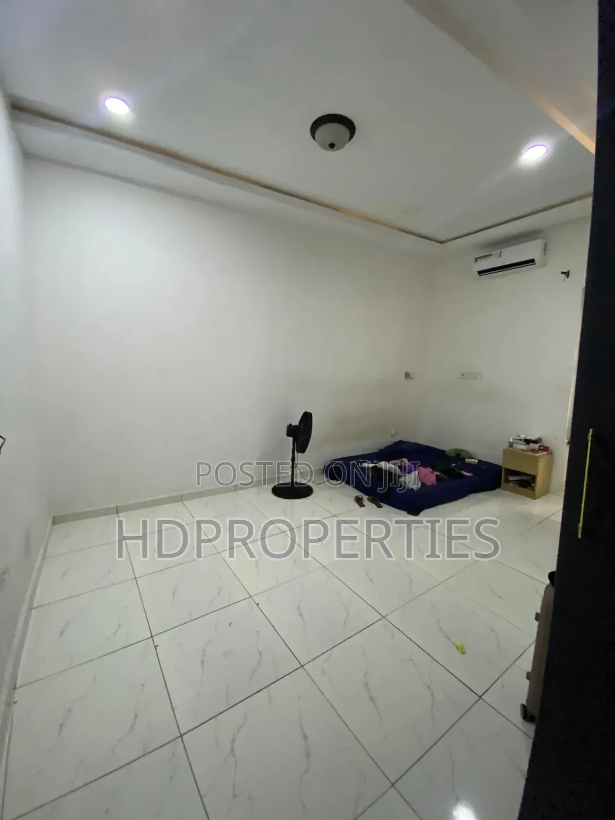 1bdrm Shared Apartment in Royal Pine, Lagos Island / Lagos Island