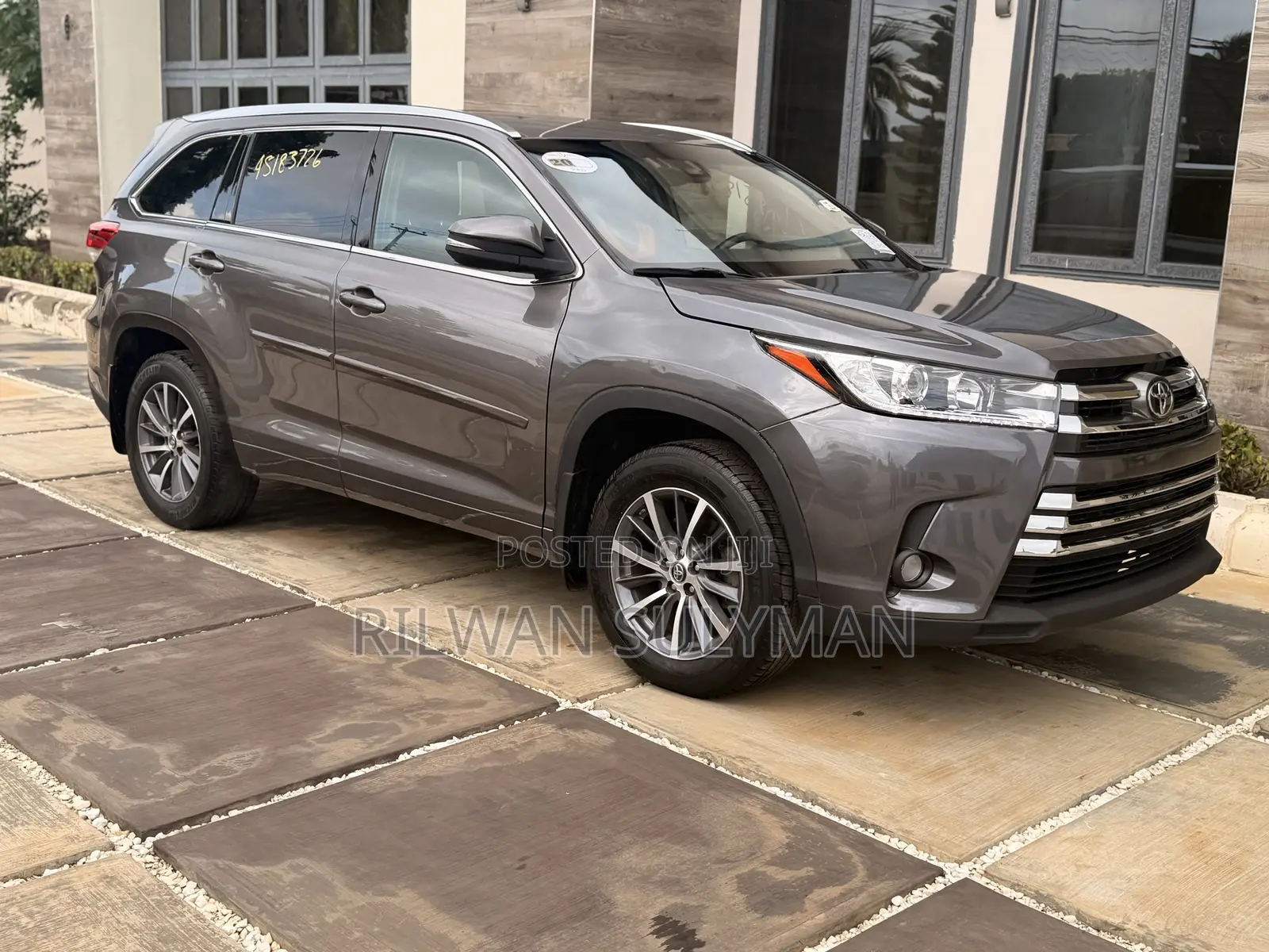 Toyota Highlander XLE 2019 Gray