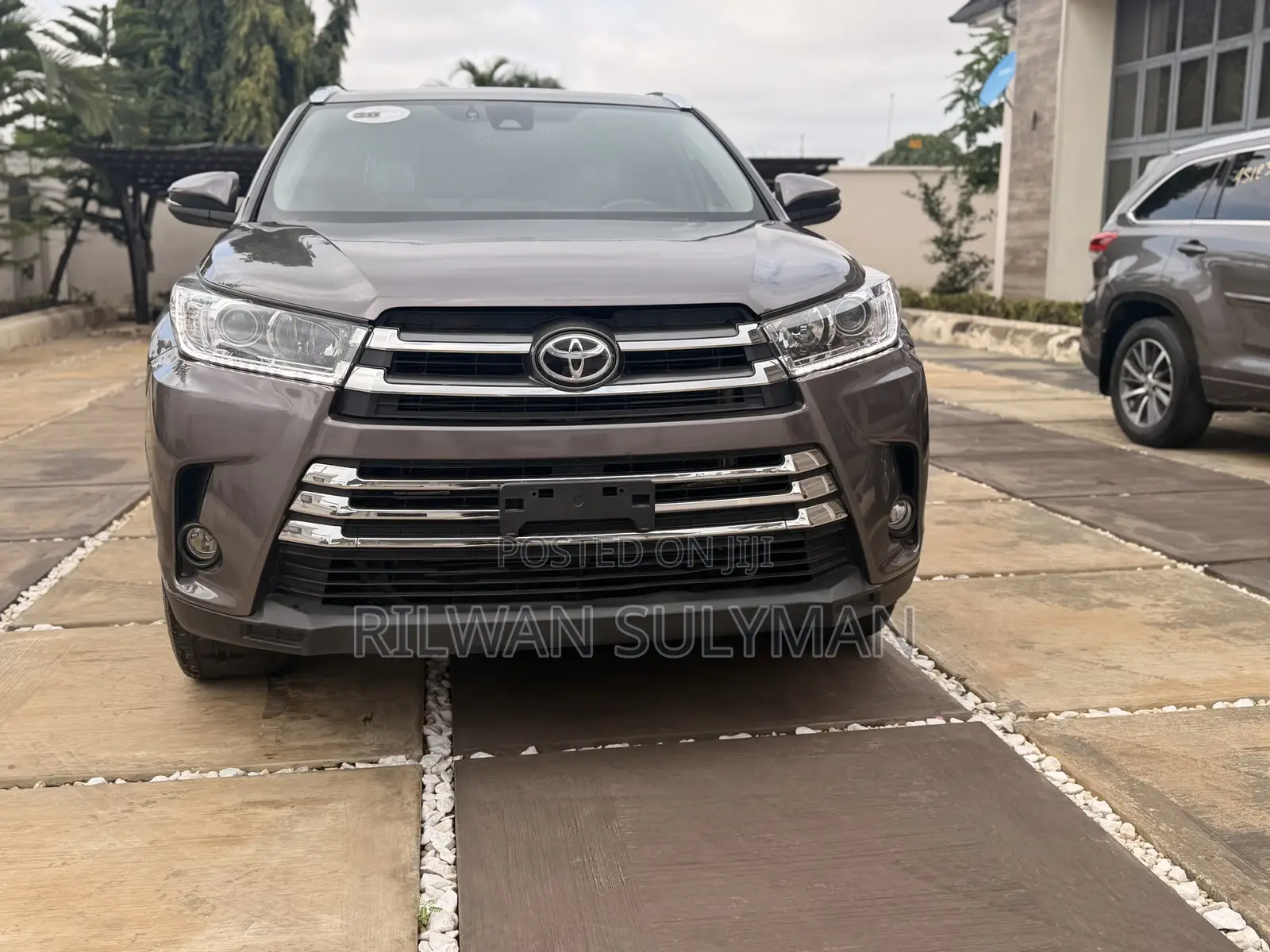 Toyota Highlander XLE 2019 Gray