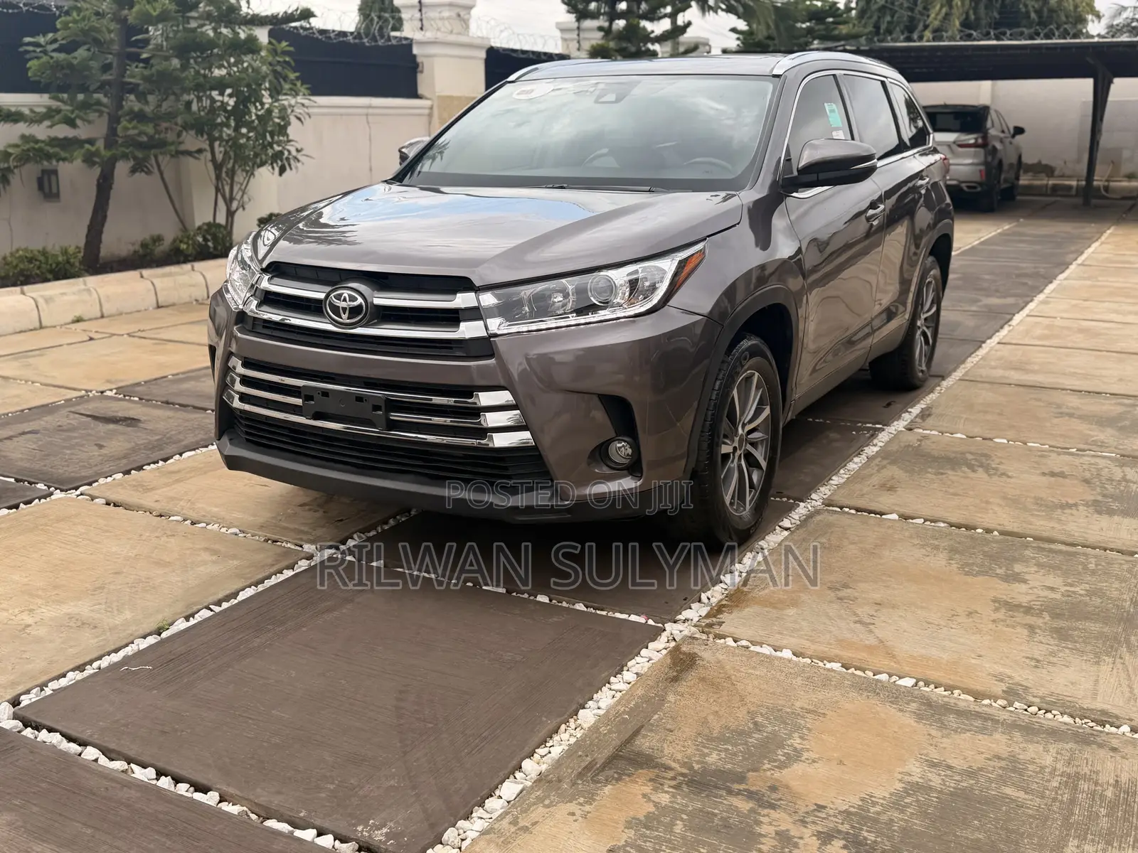 Toyota Highlander XLE 2019 Gray