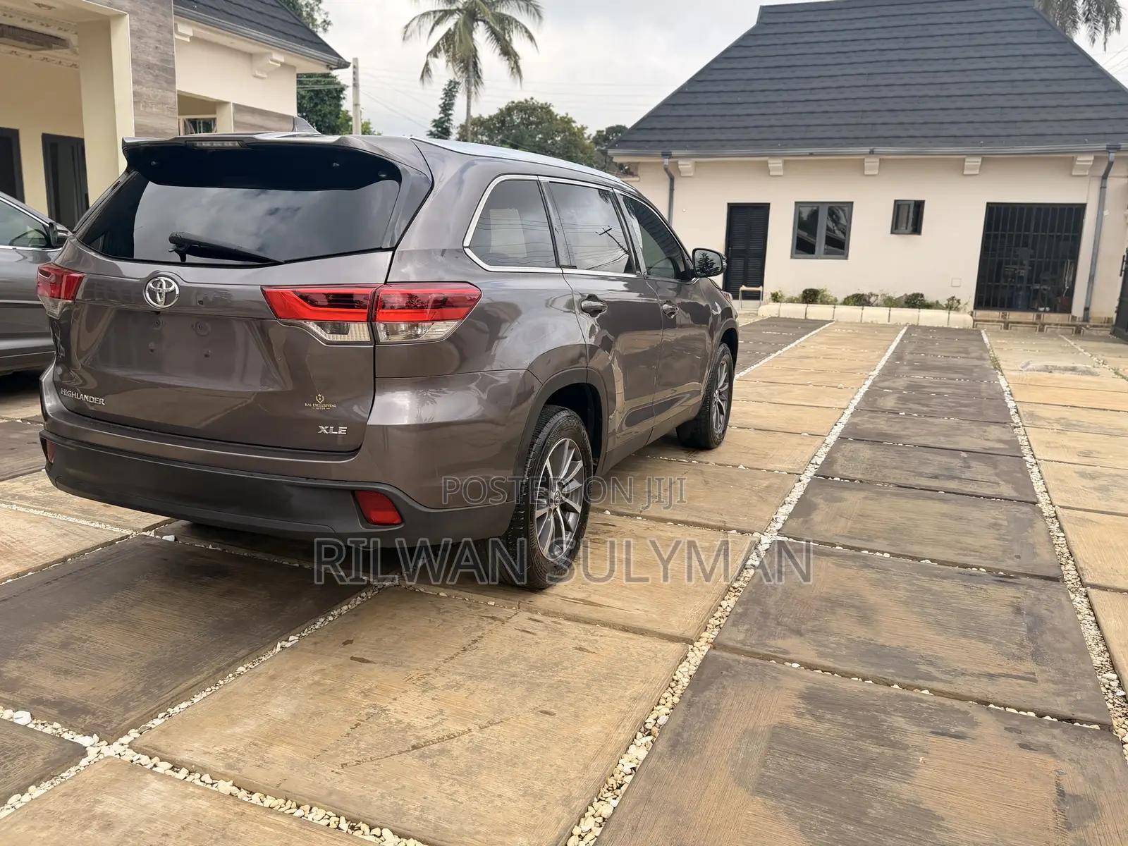 Toyota Highlander XLE 2019 Gray