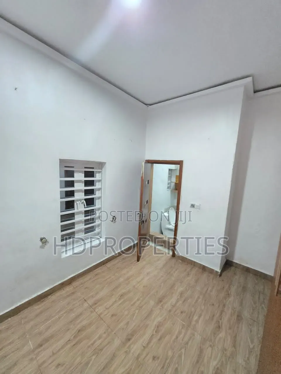 1bdrm Shared Apartment in Jadeville Estate, Lagos Island / Lagos Island