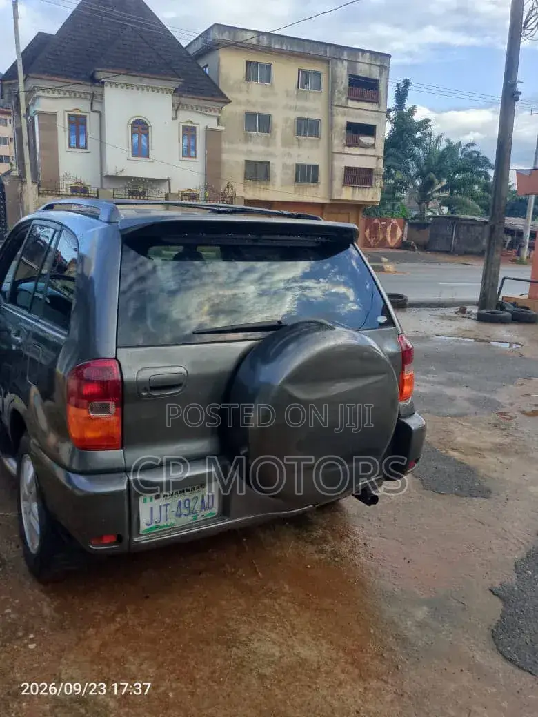 Toyota RAV4 2.0 Automatic 2005 Gray