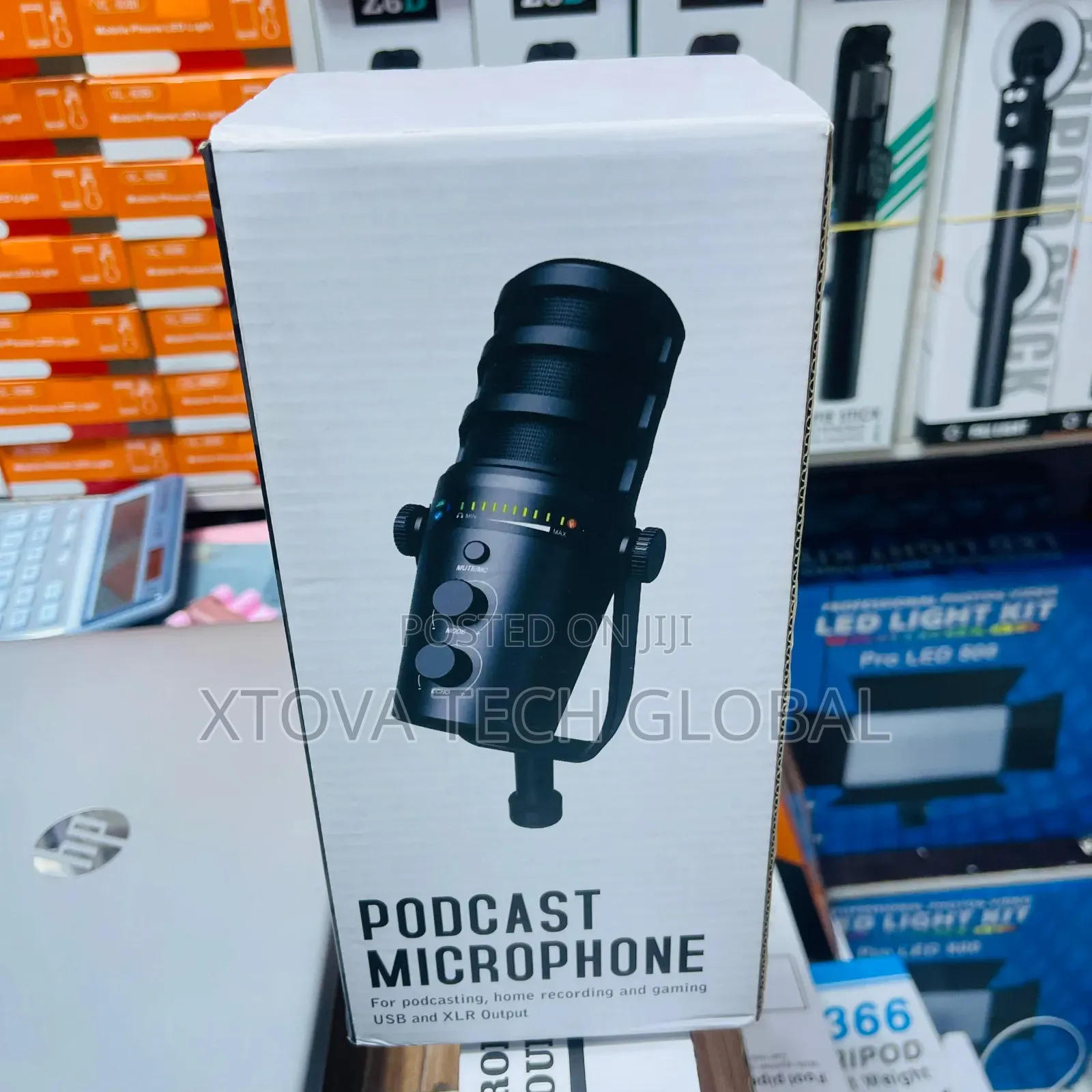 Professional Podcast Microphone – Voice Isolation Auto Level