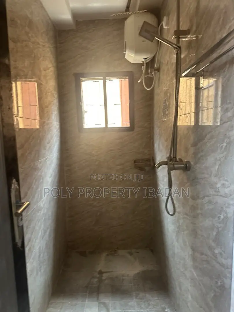 2bdrm Apartment in Aare Bodija, Ibadan for rent
