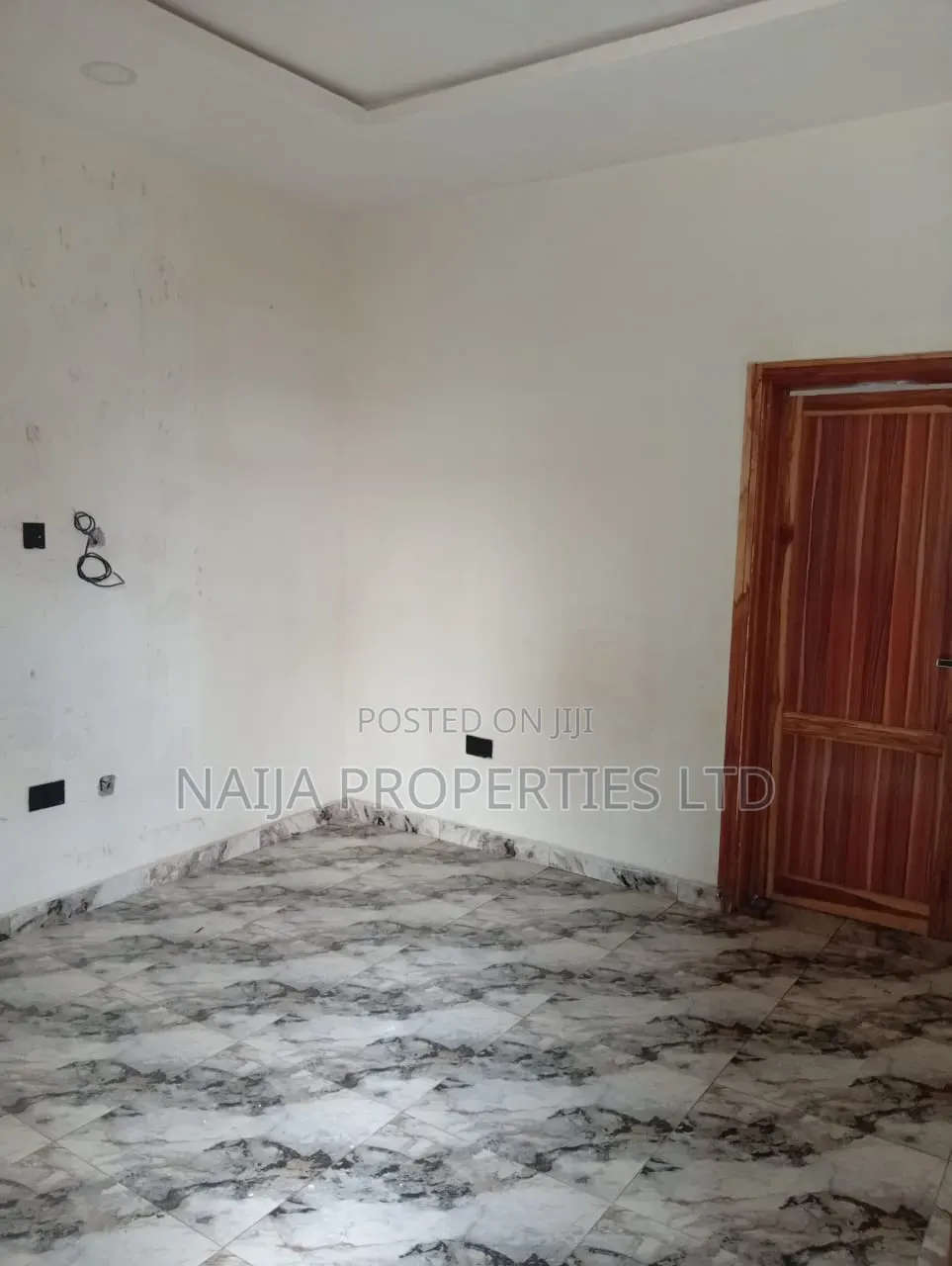 Mini Flat in Ado Rd for rent
