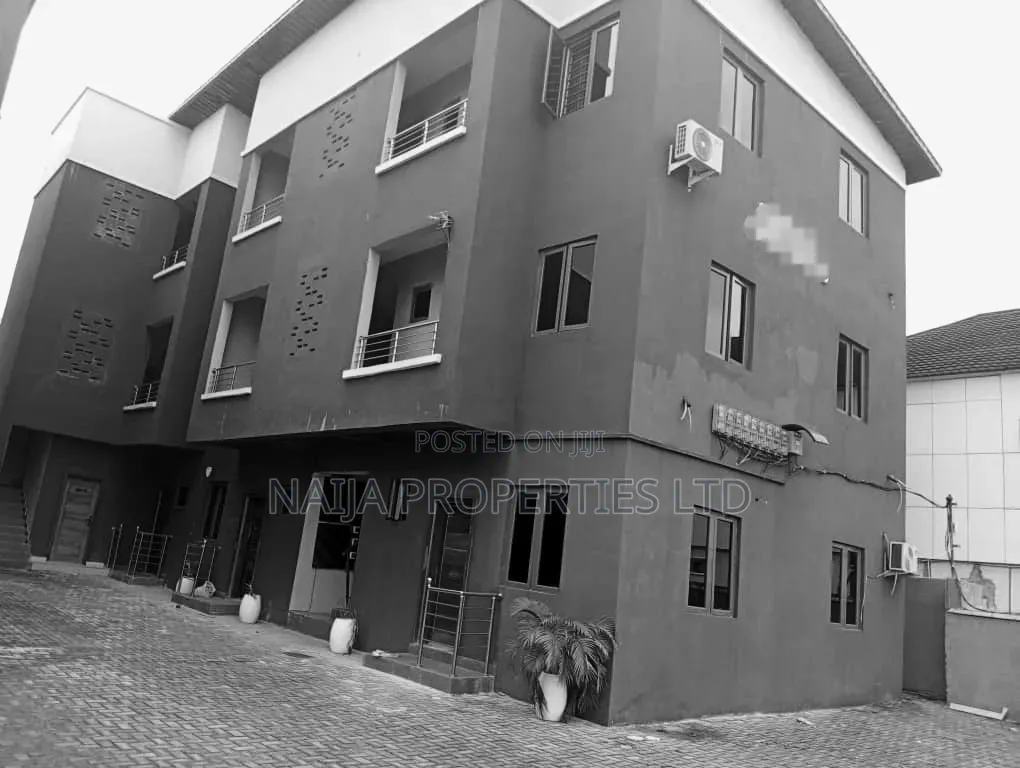 Mini Flat in Ado Rd for rent