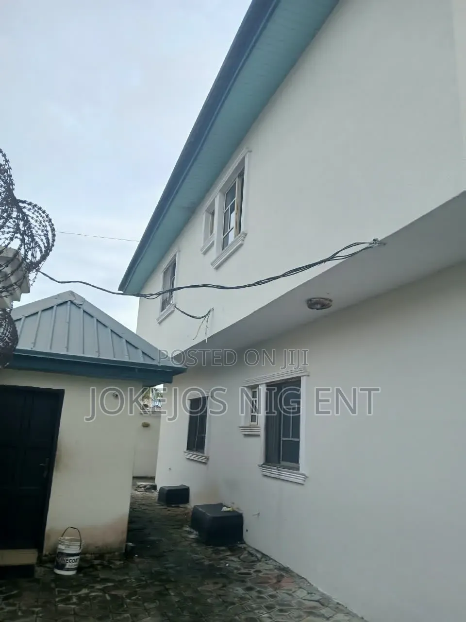 3bdrm Block of Flats in Peninsula Estate for sale