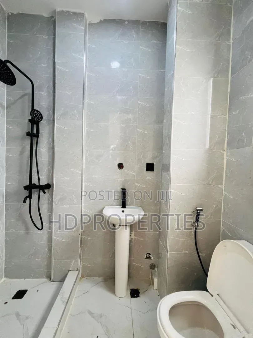 2bdrm Apartment in Ilasan, Lagos Island / Lagos Island for rent