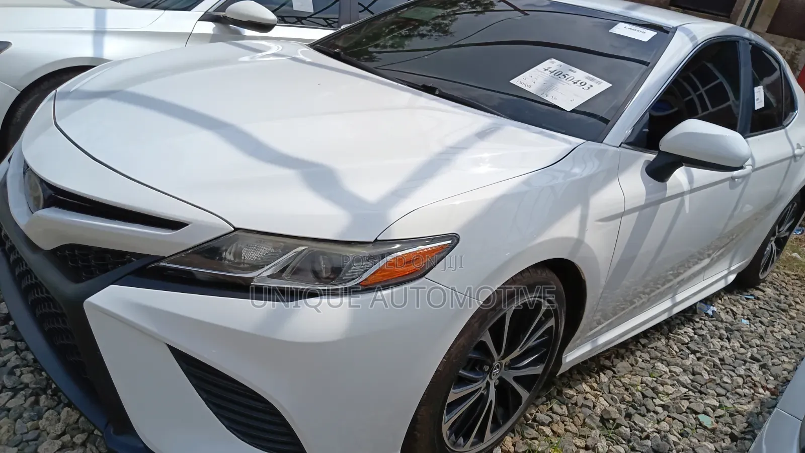Toyota Camry SE FWD 2020 White