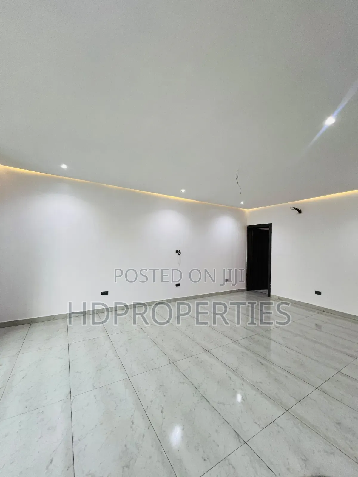 4bdrm Duplex in Golden Park Estate, Lagos Island / Lagos Island