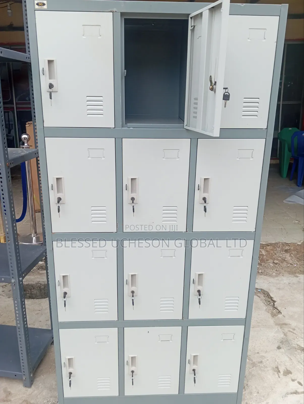 Heavy Duty 12-Door Steel Locker Cabinet / Metal Locker.