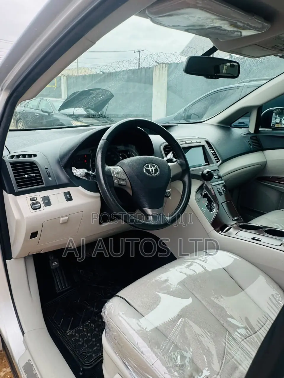 Toyota Venza 2010 Silver