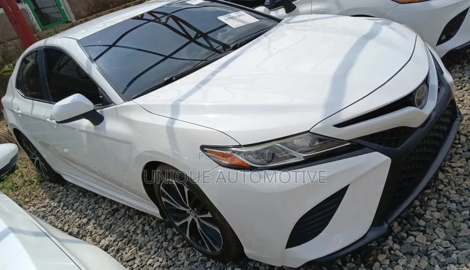 Toyota Camry SE FWD 2020 White