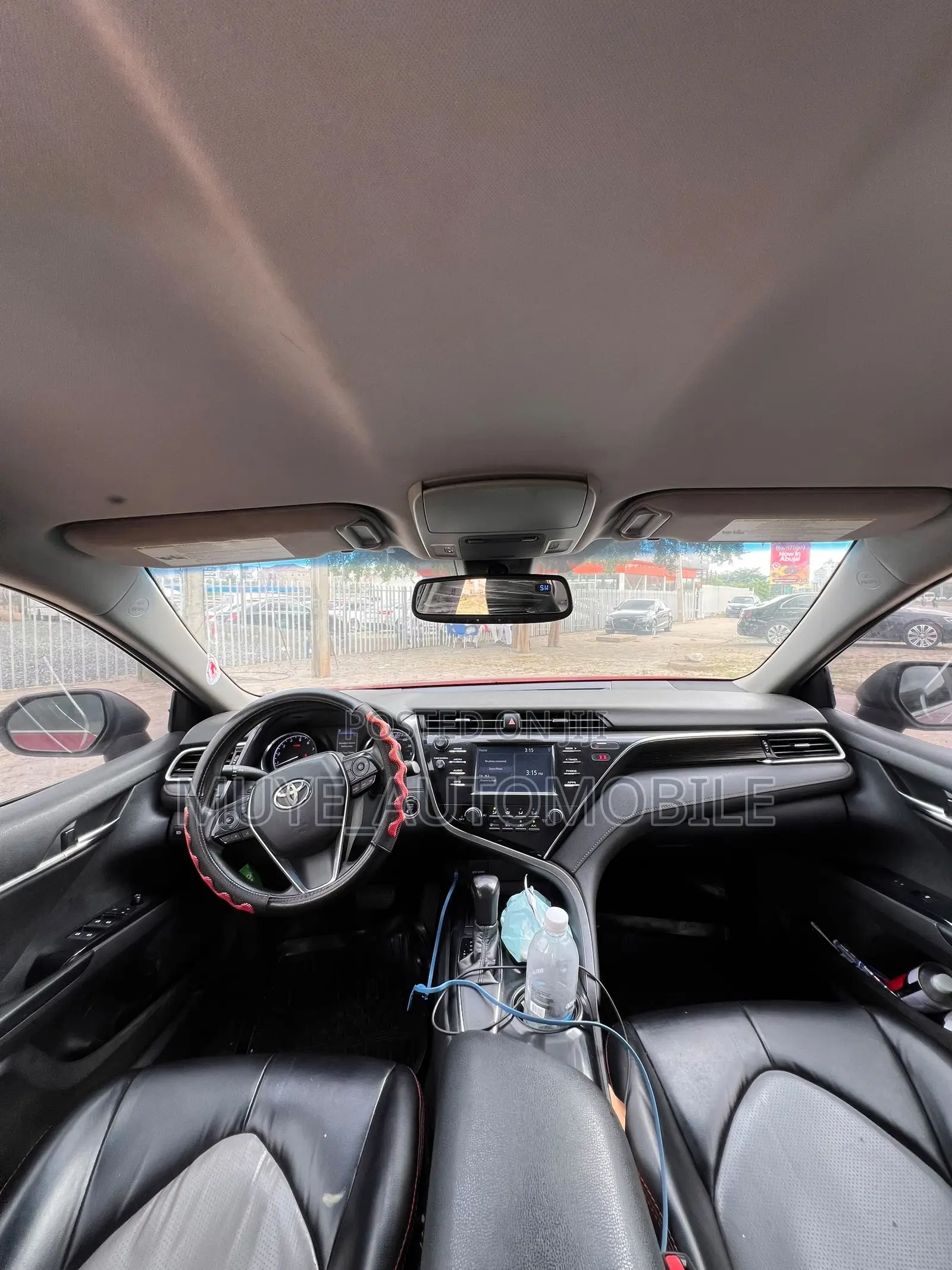 Toyota Camry LE FWD (2.5L 4cyl 8AM) 2018 Red