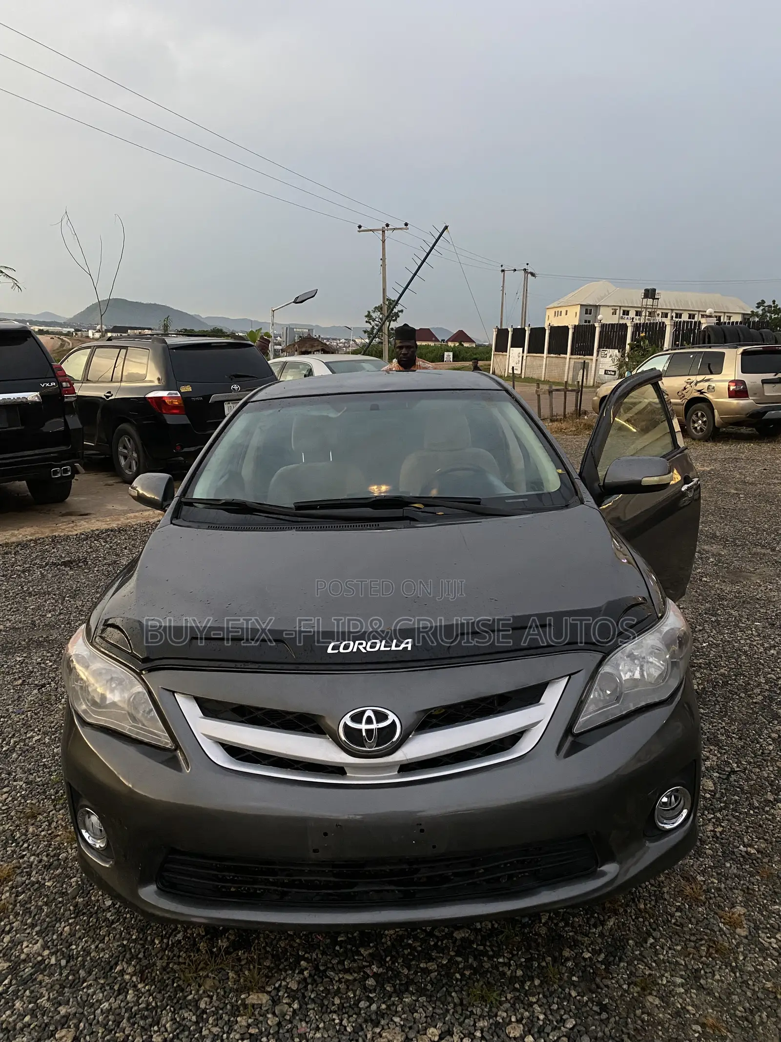 Toyota Corolla LE 4dr Sedan (1.8L 4cyl 4A) 2013 Gray